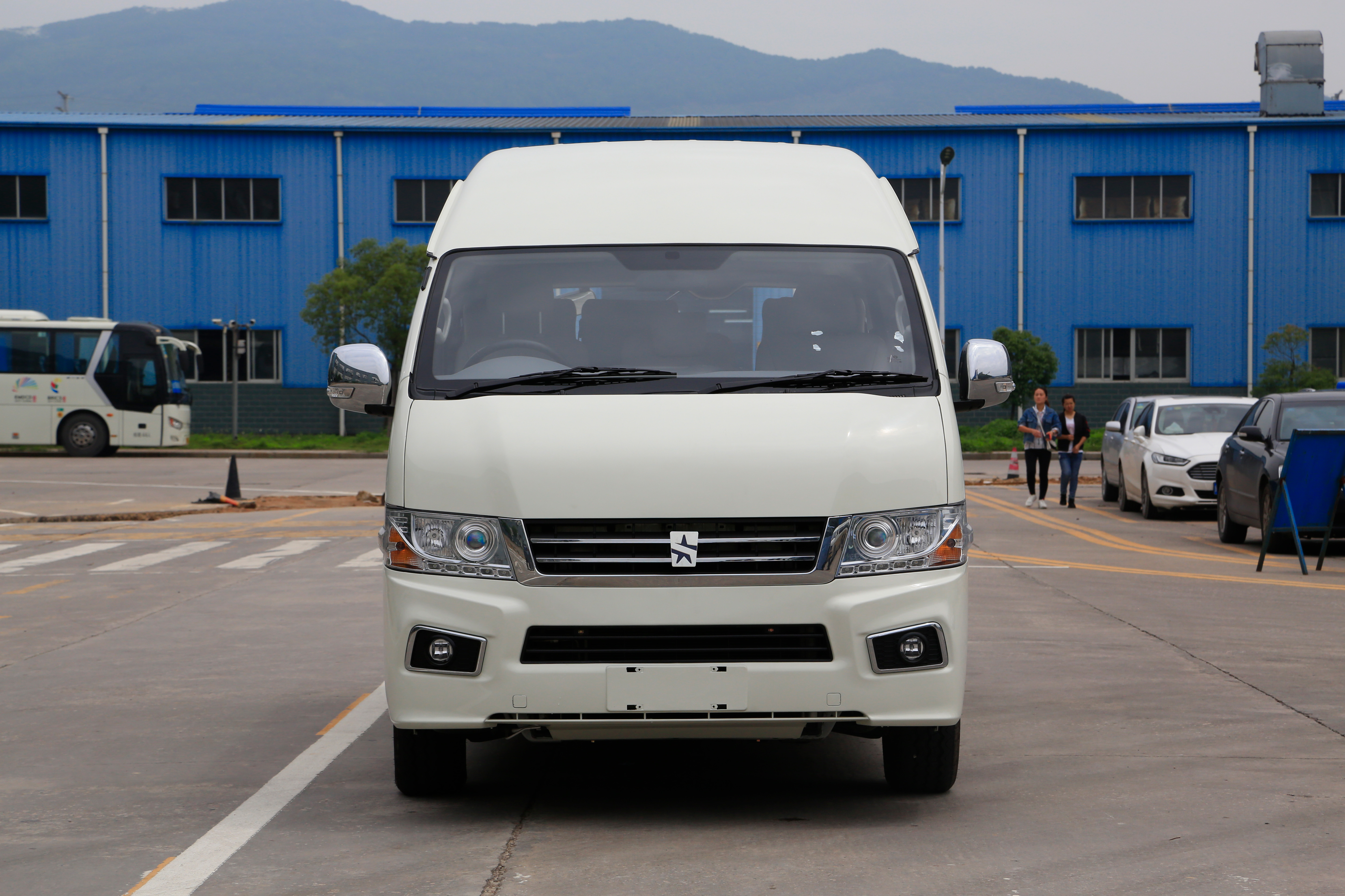 Mini Bus